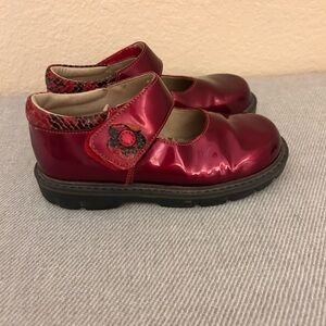 Elefanten Girls Red Patent Leather Mary Jane Shoes  Sz US 27 W (10 T)